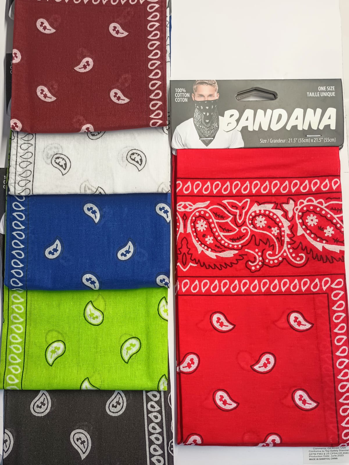 BANDANAS COLORES  $1.99-1.00 ($12x1 DZ)