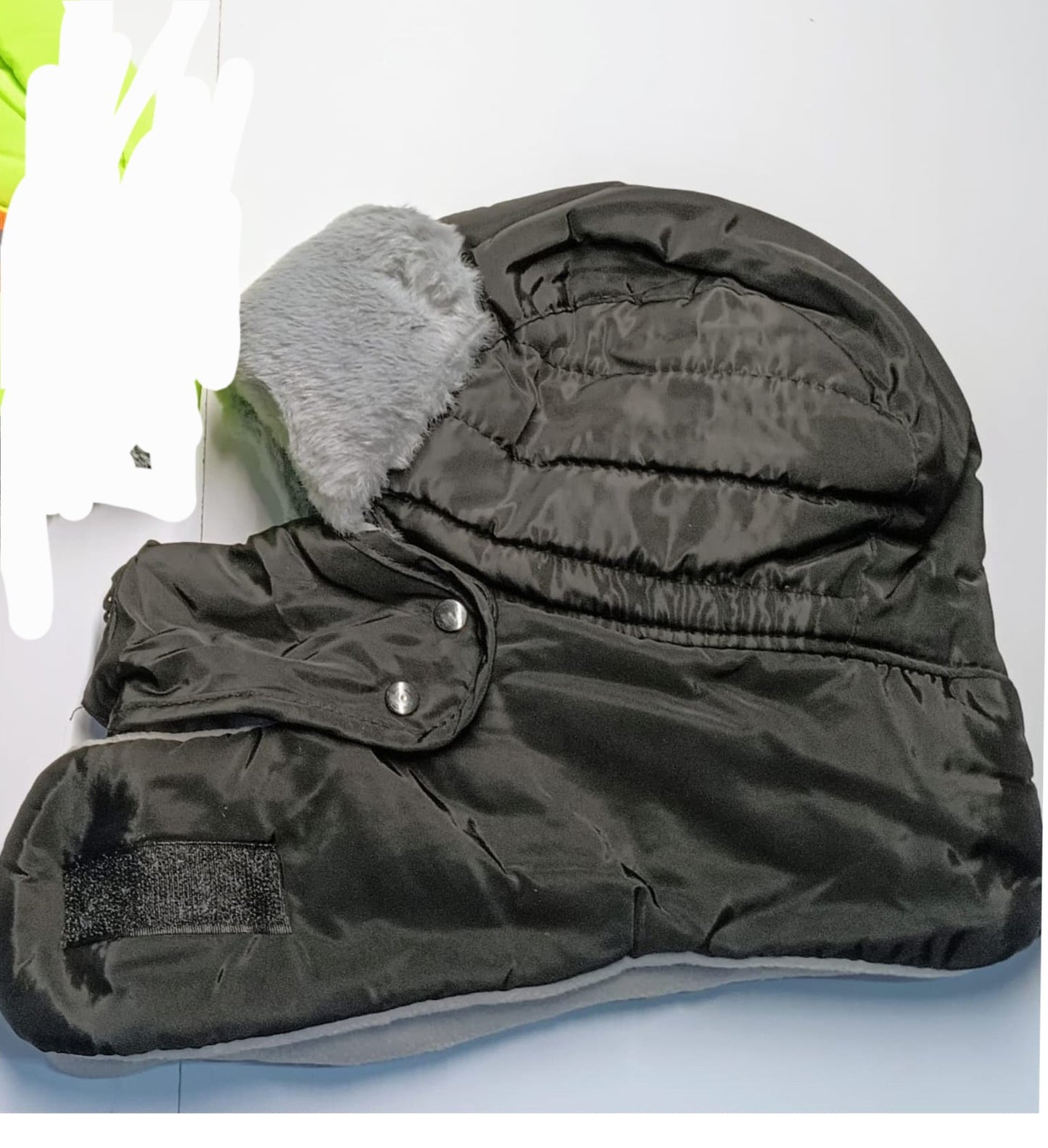 INSULATED WINTER HAT BLACK $12.99 (UNIDAD)