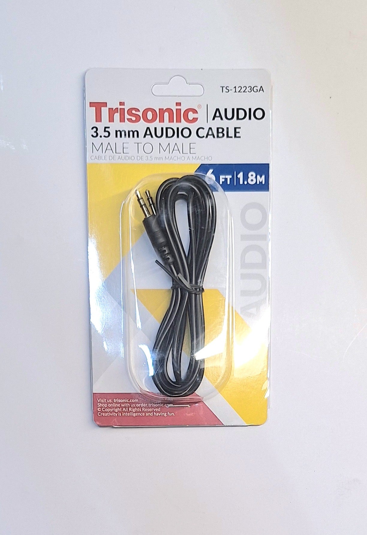 R.C.A.  AUXILIAR  6FT. 3.5MM AUDIO  ( TS-1223GA )—————$3.99